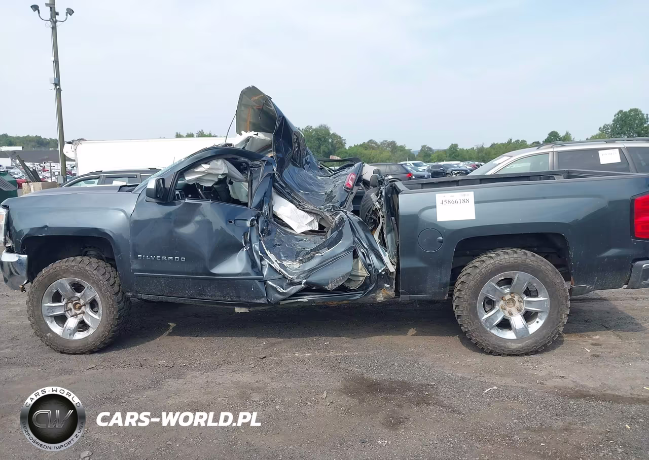 2018 Chevrolet Silverado 1500 1Lt VIN:3GCUKREC4JG168644 - 14