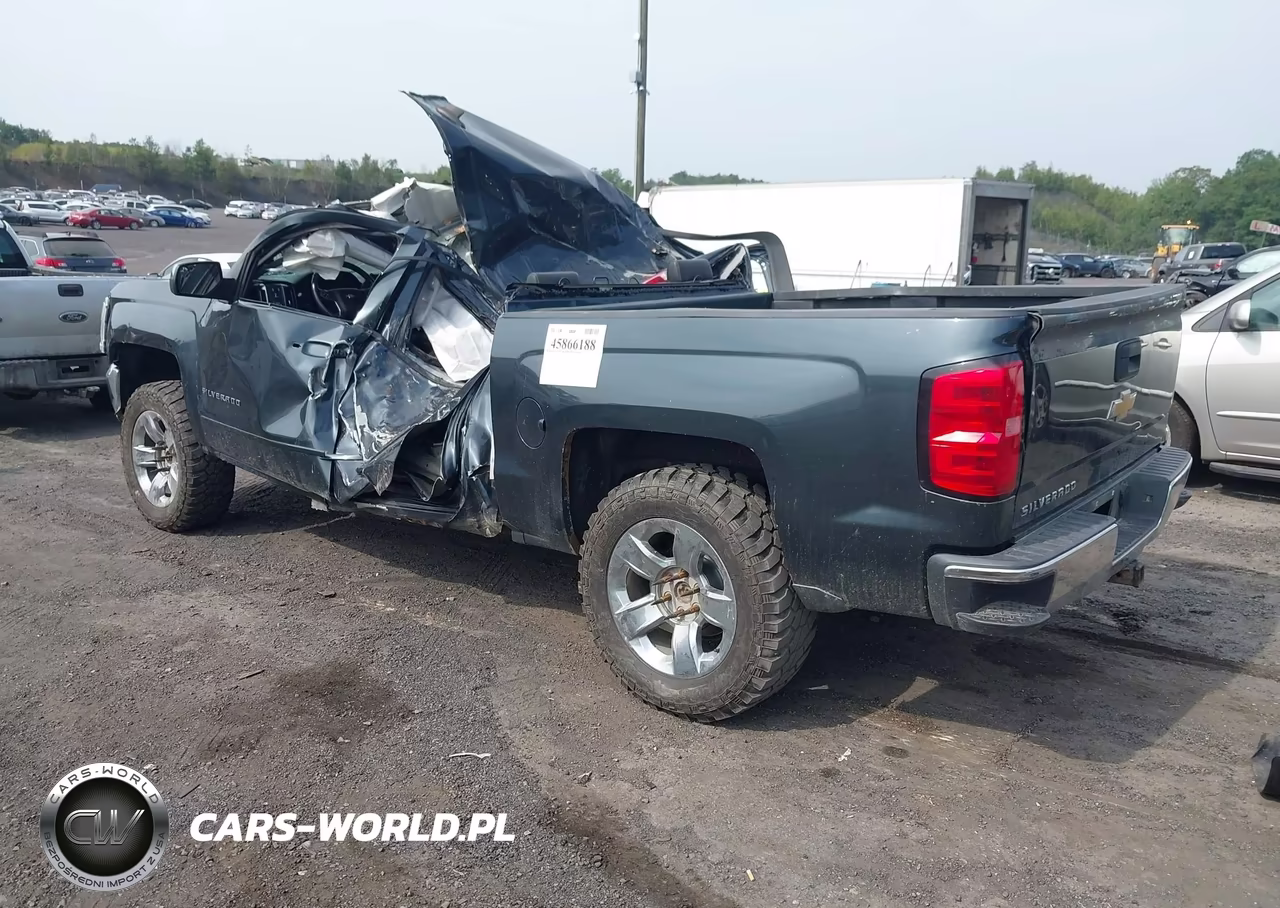 2018 Chevrolet Silverado 1500 1Lt VIN:3GCUKREC4JG168644 - 3