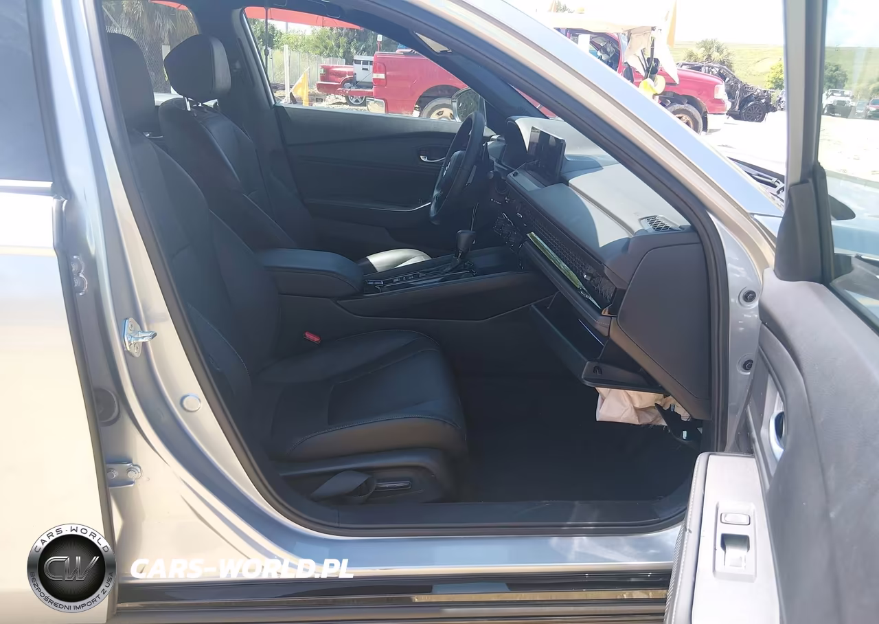 2025 Honda Accord Hybrid Sport-L VIN:1HGCY2F74SA033555 - 5