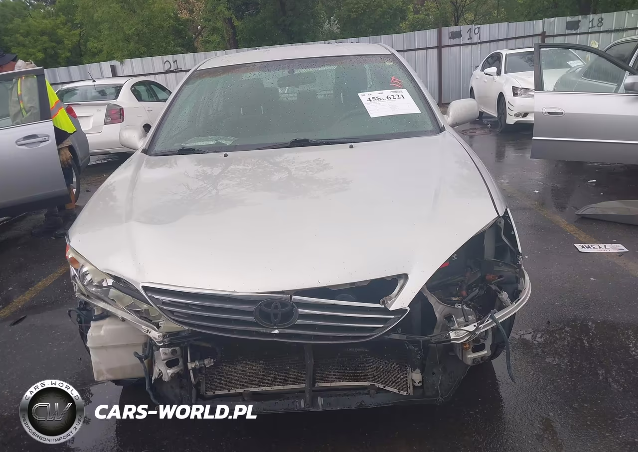 2005 Toyota Camry Le VIN:4T1BE32KX5U558895 - 13
