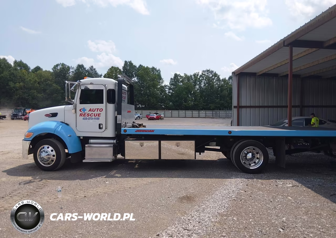 2011 Peterbilt 337 VIN:2NP2HM6X2BM114643 - 17