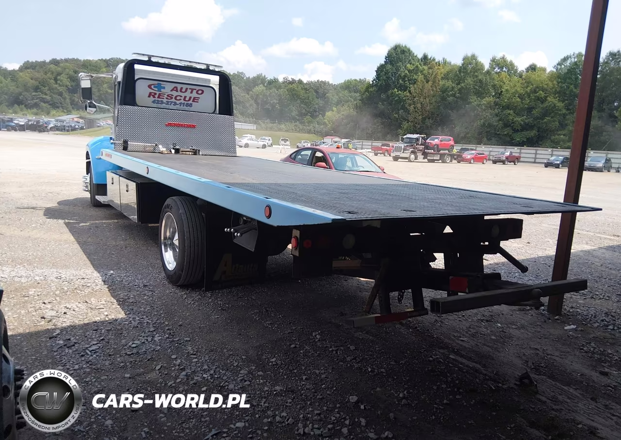 2011 Peterbilt 337 VIN:2NP2HM6X2BM114643 - 3