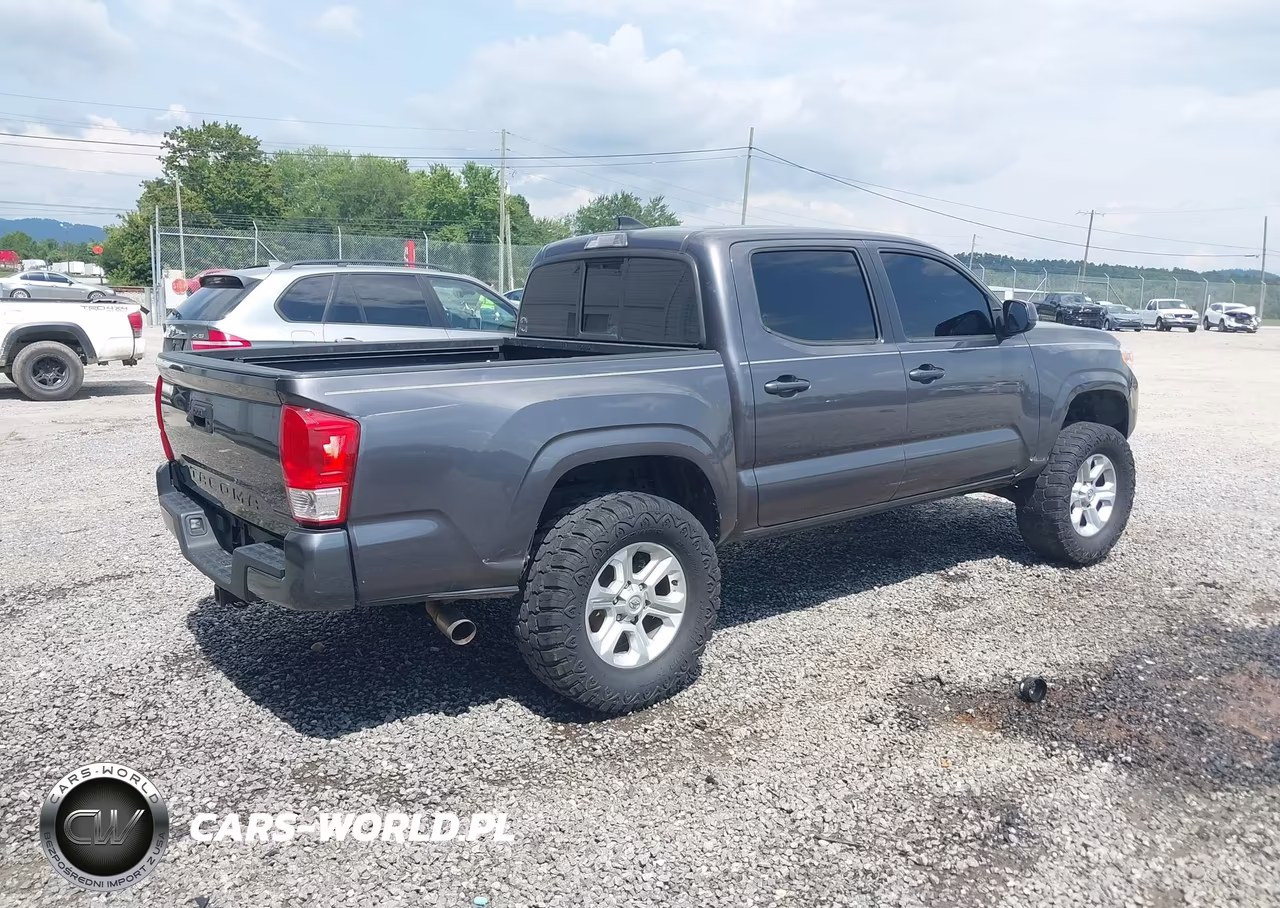 2017 Toyota Tacoma Sr VIN:5TFAX5GN2HX093072 - 4