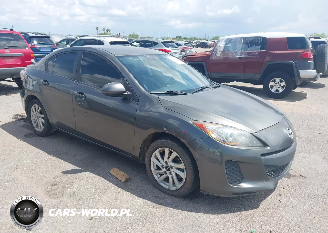 2013 Mazda 3 I