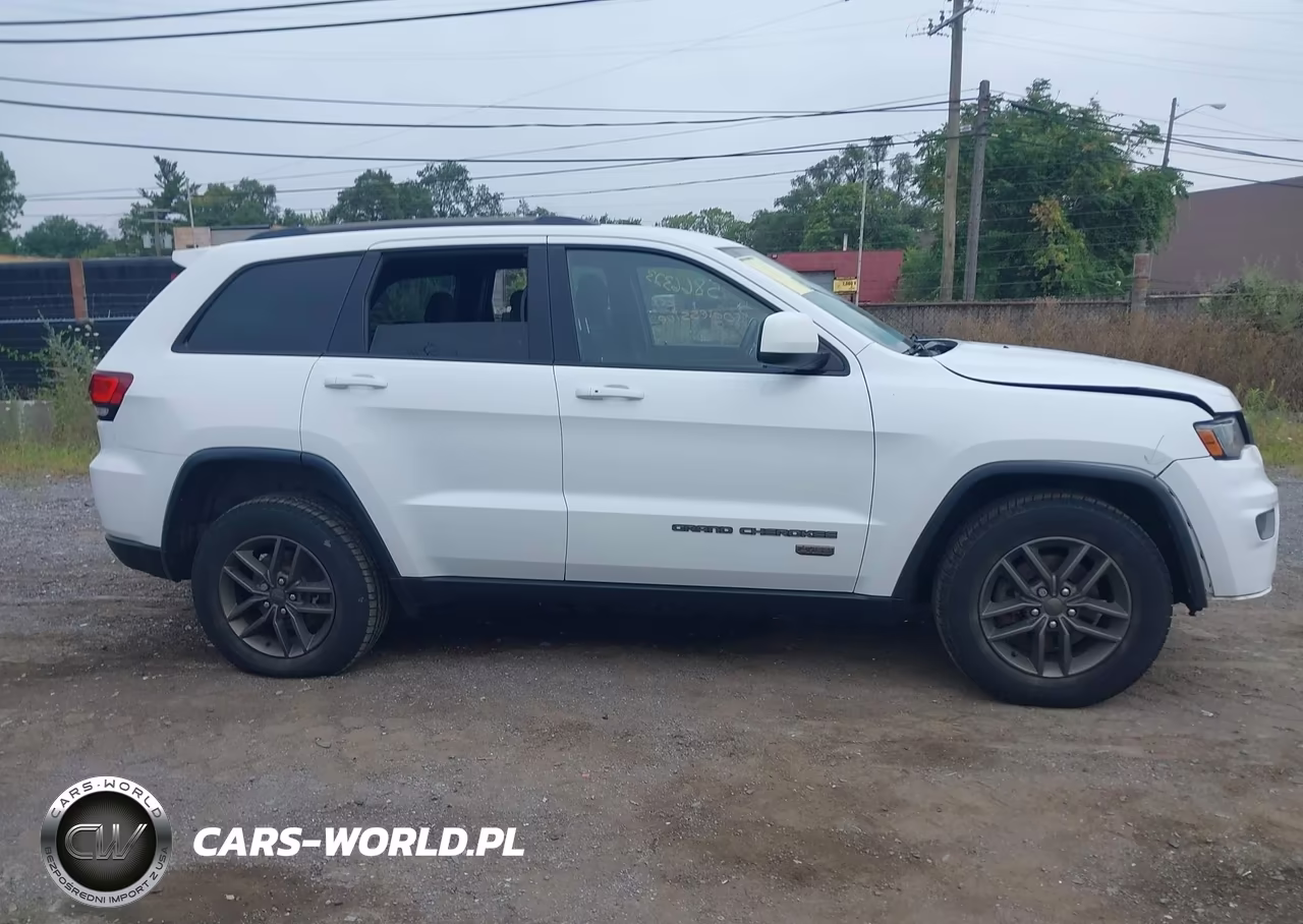 2016 Jeep Grand Cherokee 75Th Anniversary VIN:1C4RJFAG3GC425823 - 13