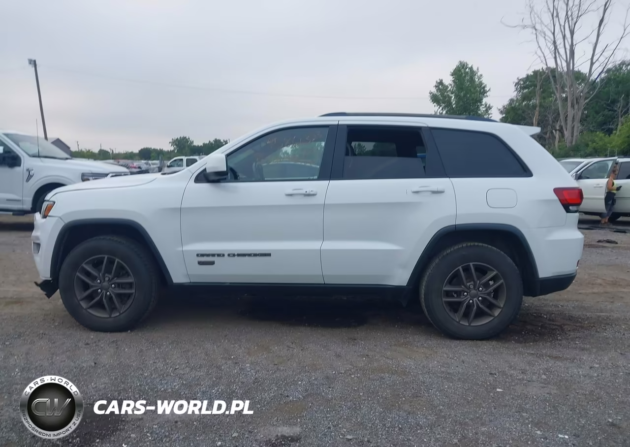 2016 Jeep Grand Cherokee 75Th Anniversary VIN:1C4RJFAG3GC425823 - 14