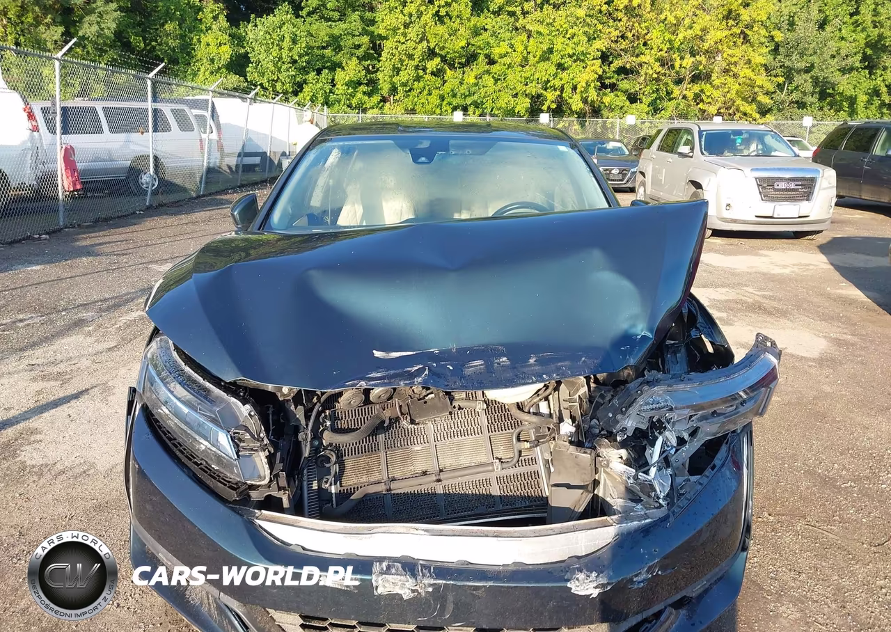 2018 Honda Clarity Plug-In Hybrid Touring VIN:JHMZC5F30JC006697 - 12