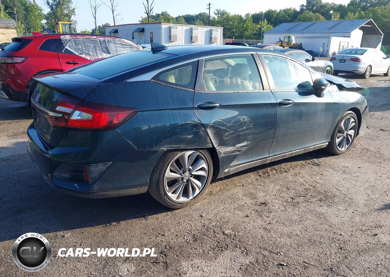 2018 Honda Clarity Plug-In Hybrid Touring VIN:JHMZC5F30JC006697 - 4