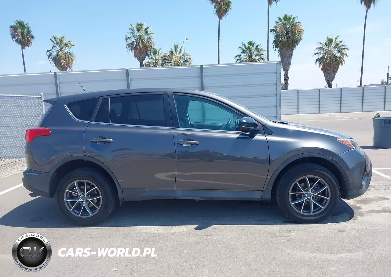 2015 Toyota Rav4 Le VIN:2T3ZFREV8FW155222 - 13
