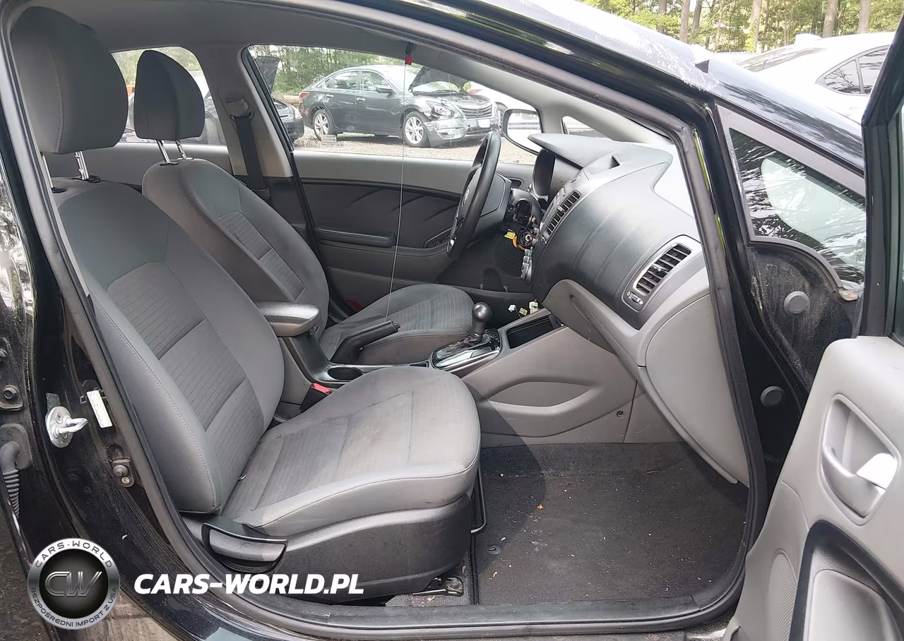 2017 Kia Forte Lx VIN:3KPFL4A7XHE052548 - 5