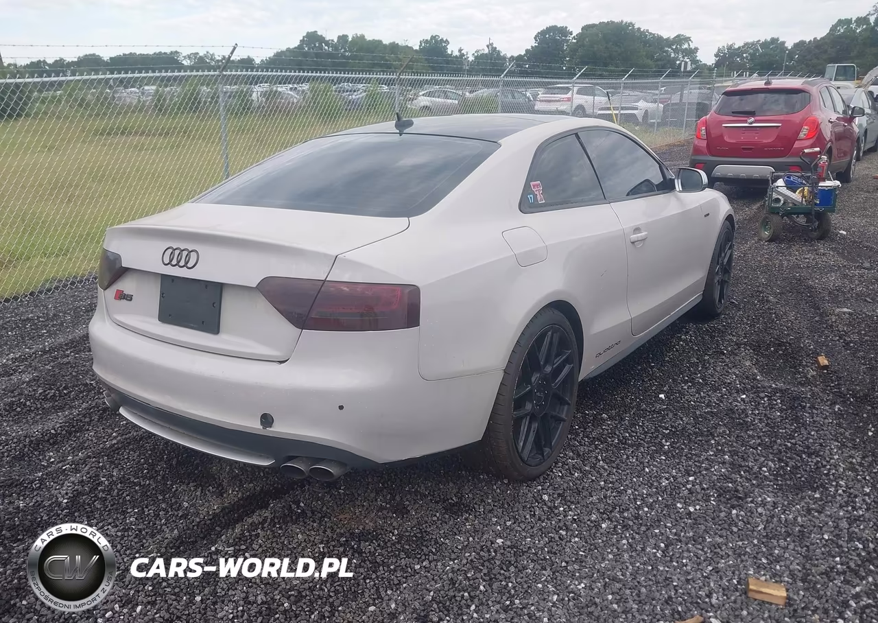 2011 Audi S5 4.2 Premium Plus VIN:WAUCVAFR7BA010898 - 4