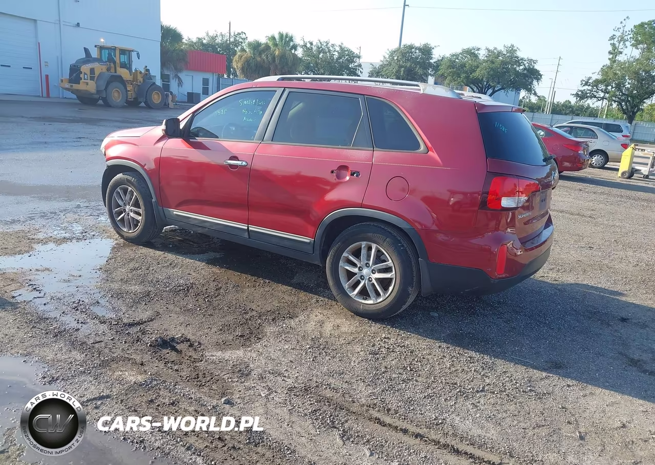 2015 Kia Sorento Lx VIN:5XYKT3A64FG642857 - 3
