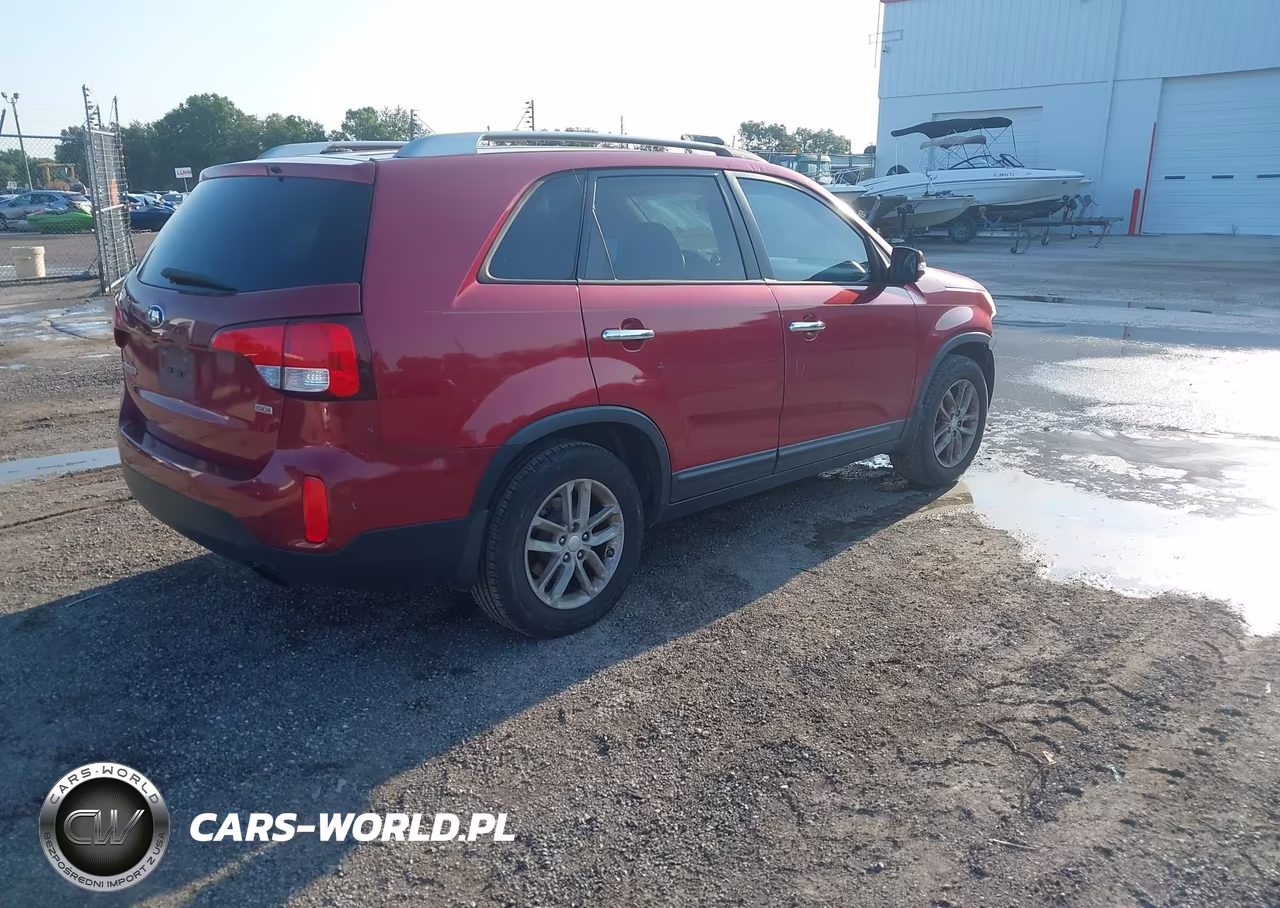 2015 Kia Sorento Lx VIN:5XYKT3A64FG642857 - 4