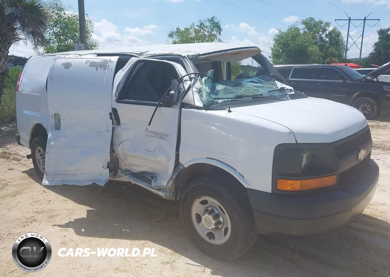 2013 Chevrolet Express 3500 Work Van – zdjęcie 1 z 16