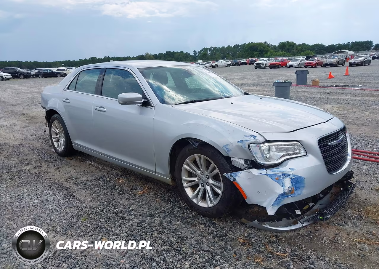 2019 Chrysler 300 Touring – zdjęcie 1 z 17