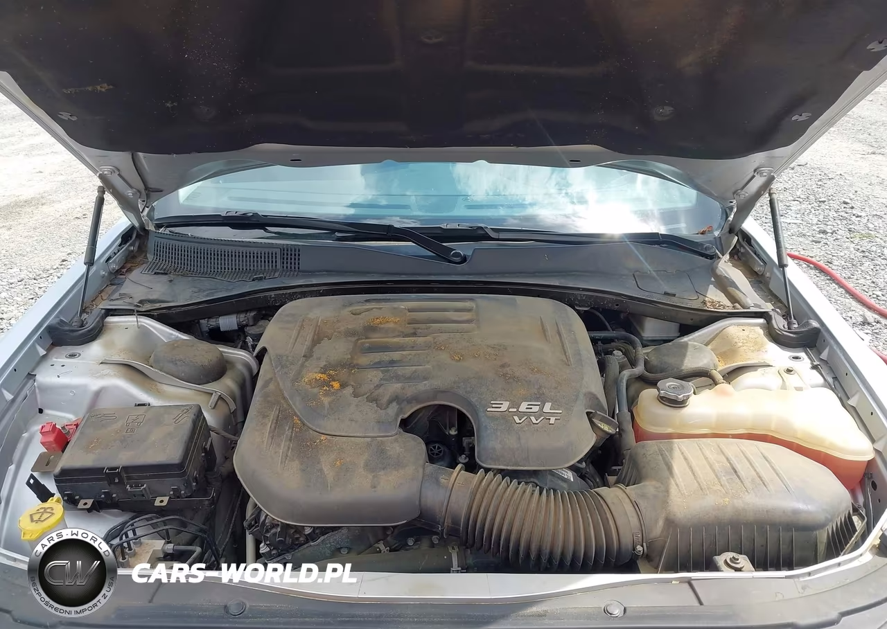 2019 Chrysler 300 Touring VIN:2C3CCAAG5KH727157 - 10