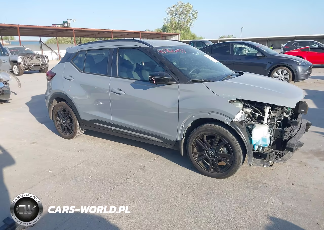 2022 Nissan Kicks Sr Xtronic Cvt