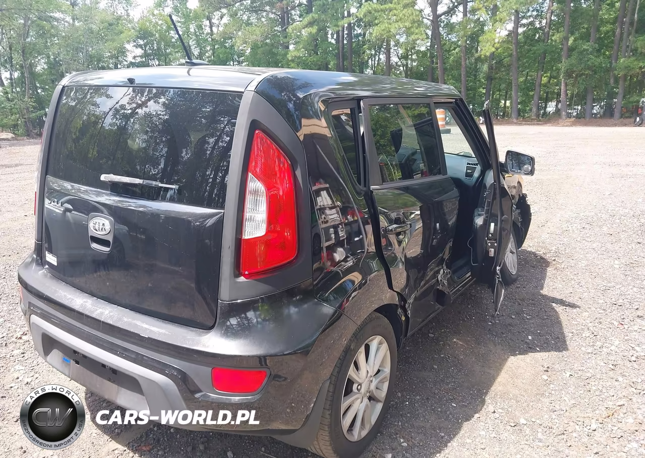 2013 Kia Soul + VIN:KNDJT2A62D7481988 - 4