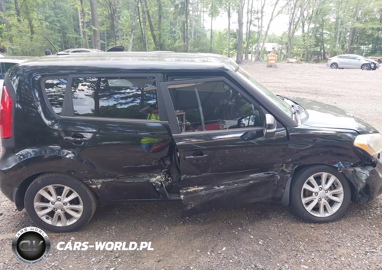 2013 Kia Soul + VIN:KNDJT2A62D7481988 - 6