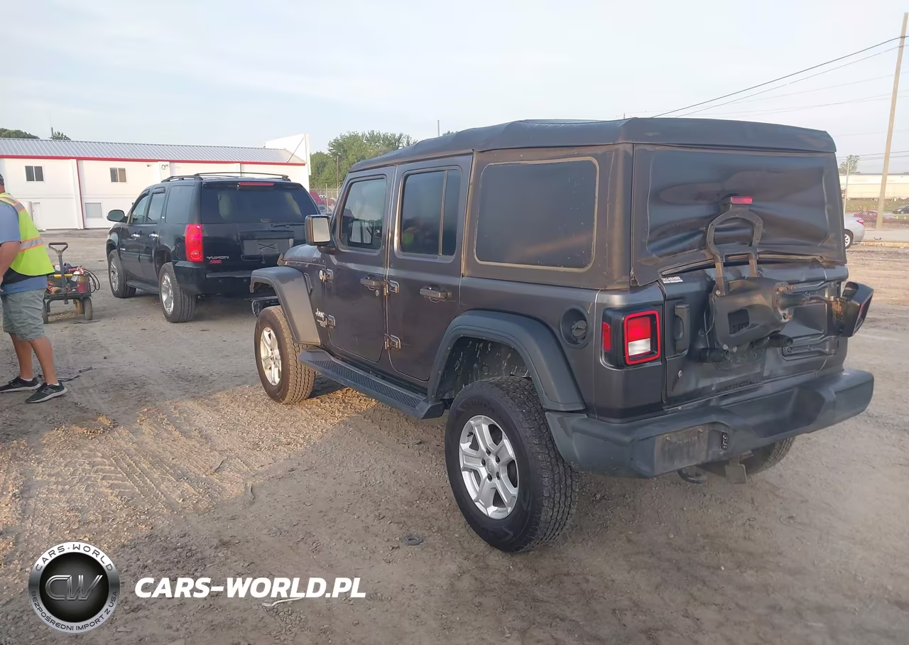 2018 Jeep Wrangler Unlimited Sport S 4X4 VIN:1C4HJXDN7JW200354 - 3