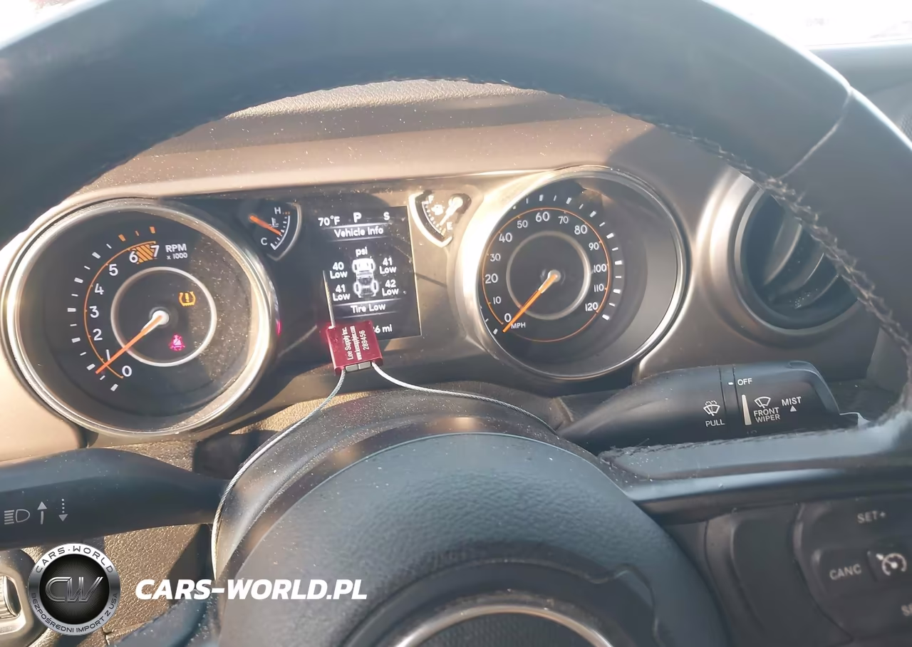 2018 Jeep Wrangler Unlimited Sport S 4X4 VIN:1C4HJXDN7JW200354 - 7