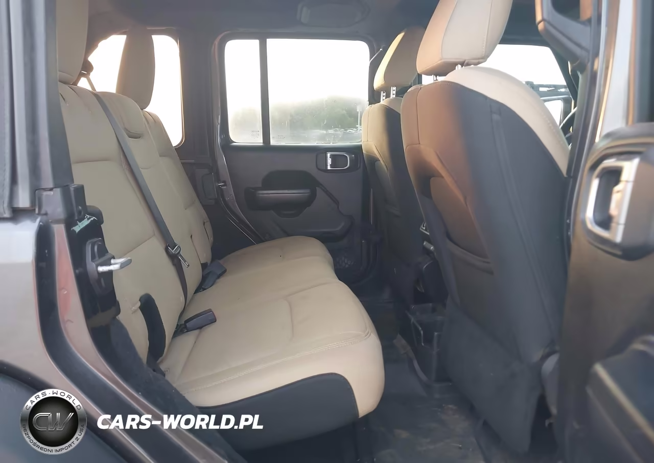2018 Jeep Wrangler Unlimited Sport S 4X4 VIN:1C4HJXDN7JW200354 - 8