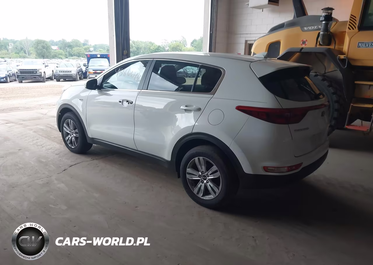 2018 Kia Sportage Lx VIN:KNDPMCAC9J7450865 - 3