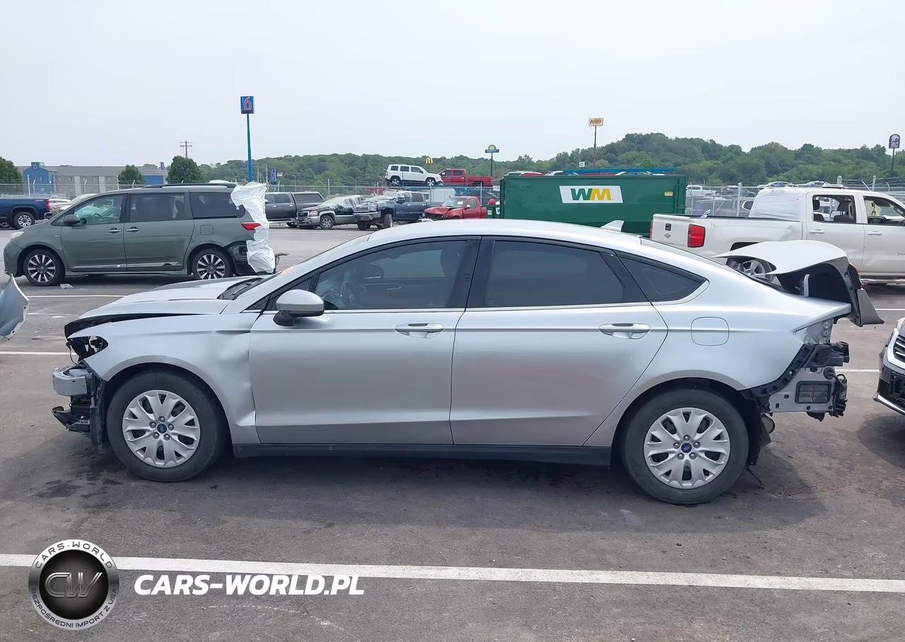 2020 Ford Fusion S VIN:3FA6P0G70LR226543 - 15