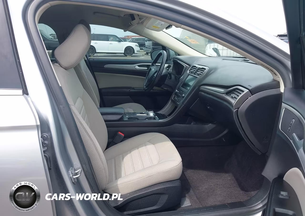 2020 Ford Fusion S VIN:3FA6P0G70LR226543 - 5