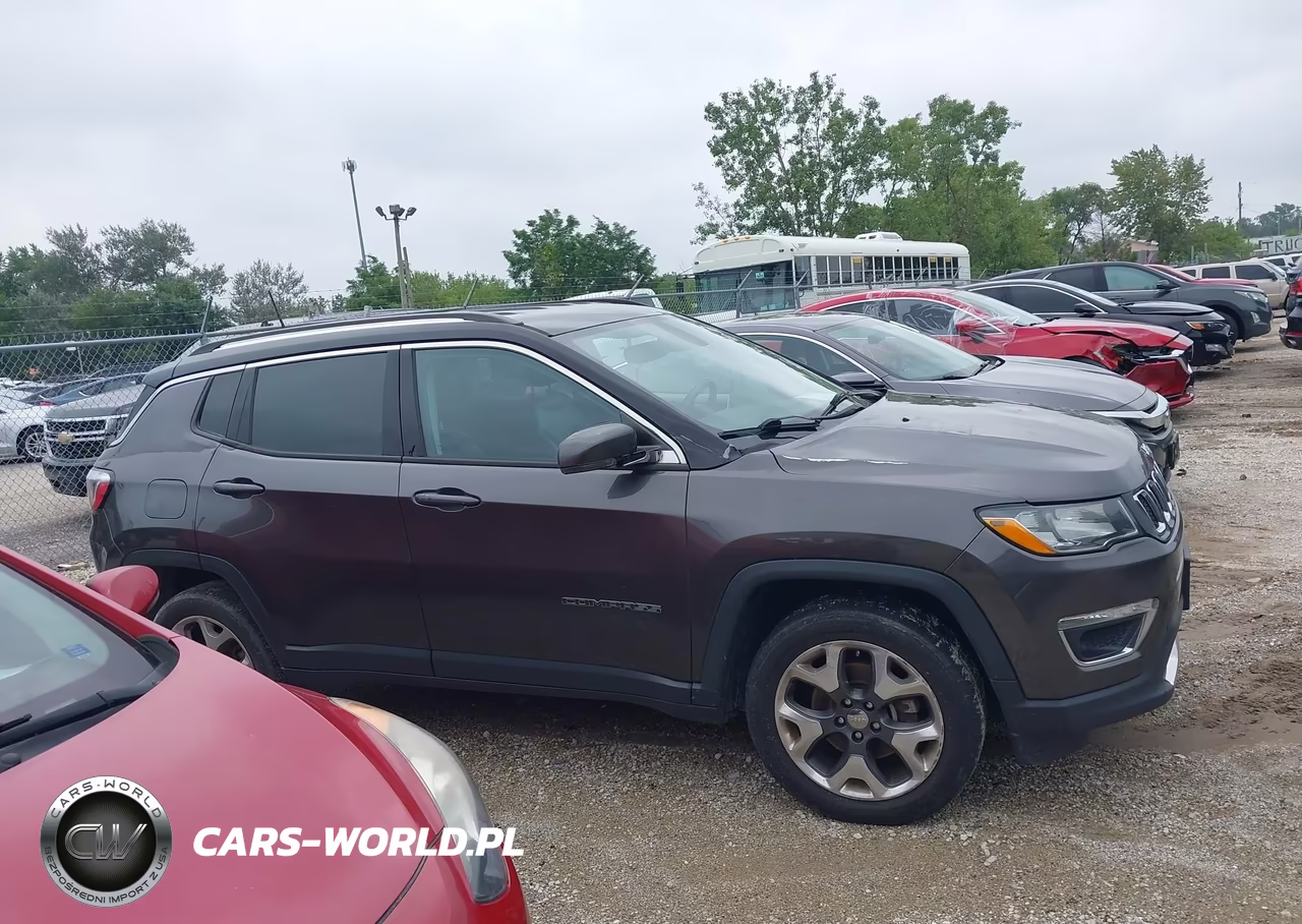 2018 Jeep Compass Limited 4X4 VIN:3C4NJDCB7JT168682 - 13