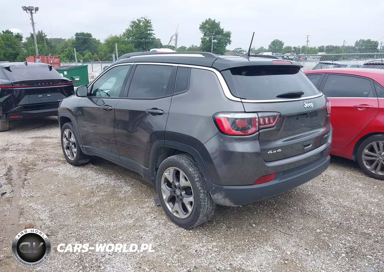 2018 Jeep Compass Limited 4X4 VIN:3C4NJDCB7JT168682 - 3