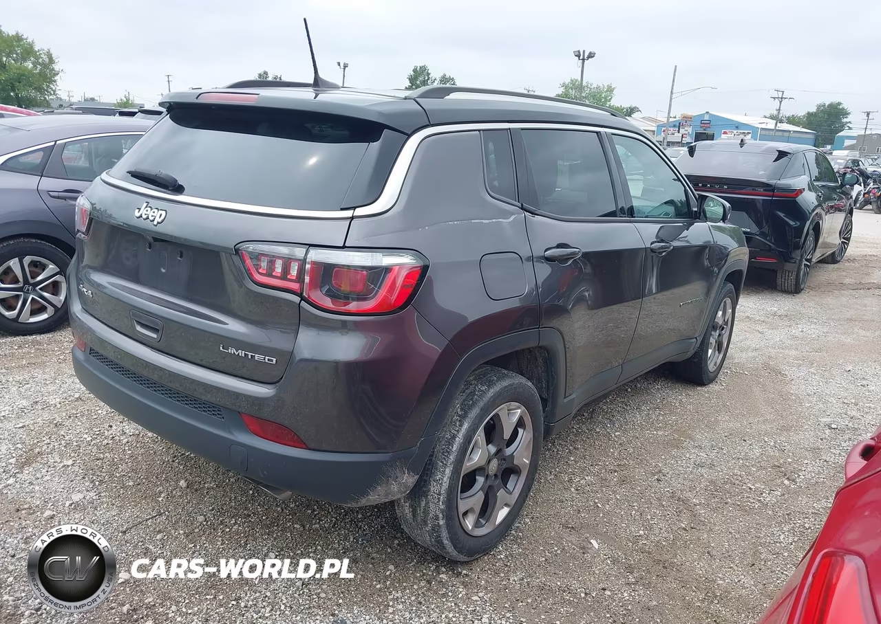 2018 Jeep Compass Limited 4X4 VIN:3C4NJDCB7JT168682 - 4