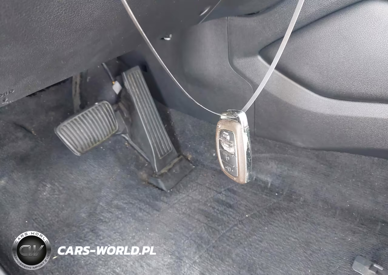 2019 Hyundai Tucson Value VIN:KM8J33A40KU895978 - 11