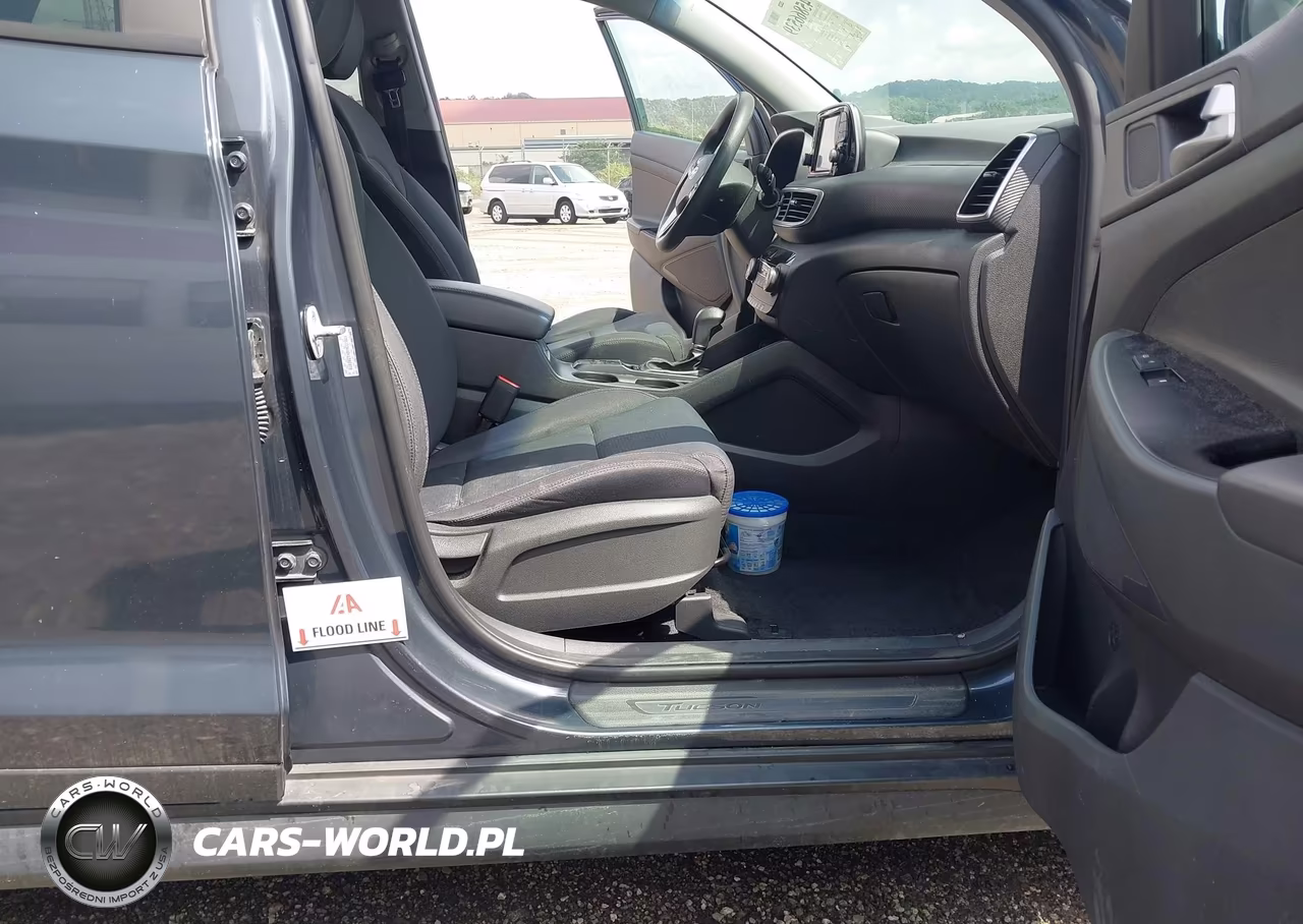 2019 Hyundai Tucson Value VIN:KM8J33A40KU895978 - 6