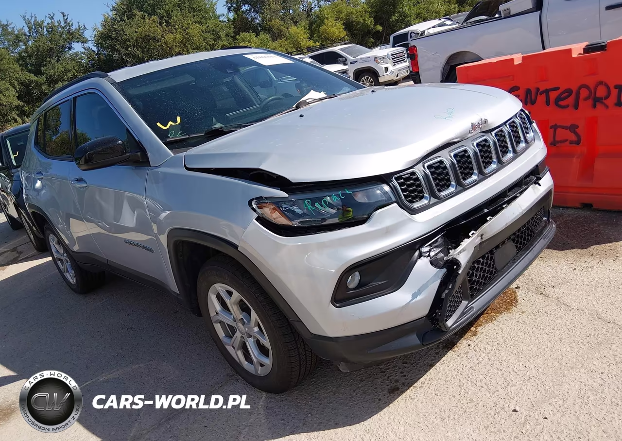 2024 Jeep Compass Latitude 4X4 – zdjęcie 1 z 17