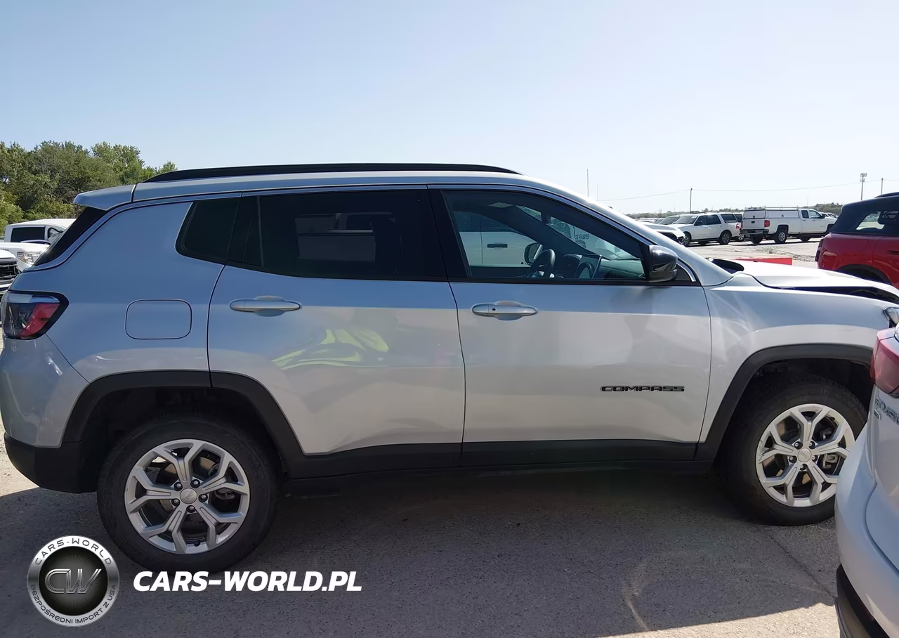 2024 Jeep Compass Latitude 4X4 VIN:3C4NJDBN3RT118594 - 14