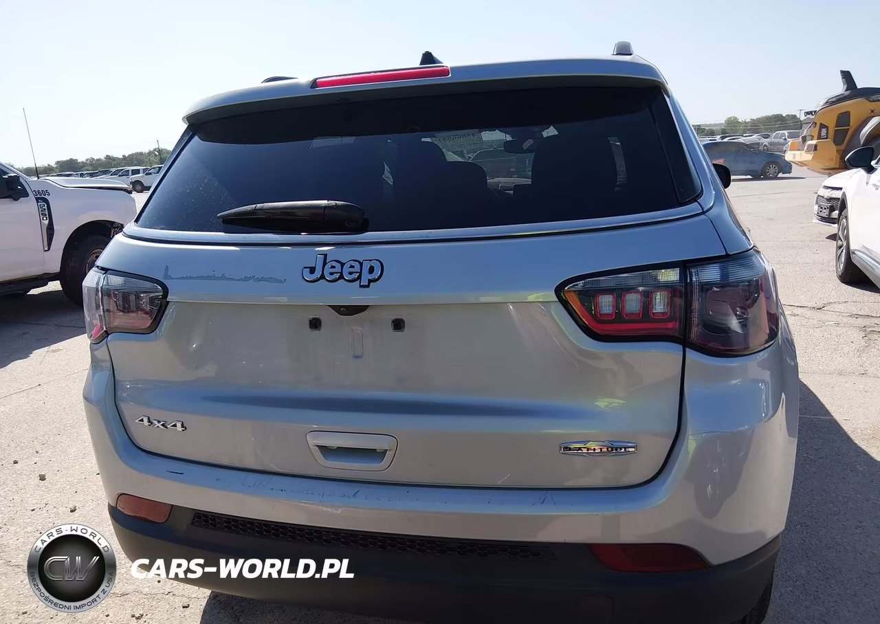 2024 Jeep Compass Latitude 4X4 VIN:3C4NJDBN3RT118594 - 17
