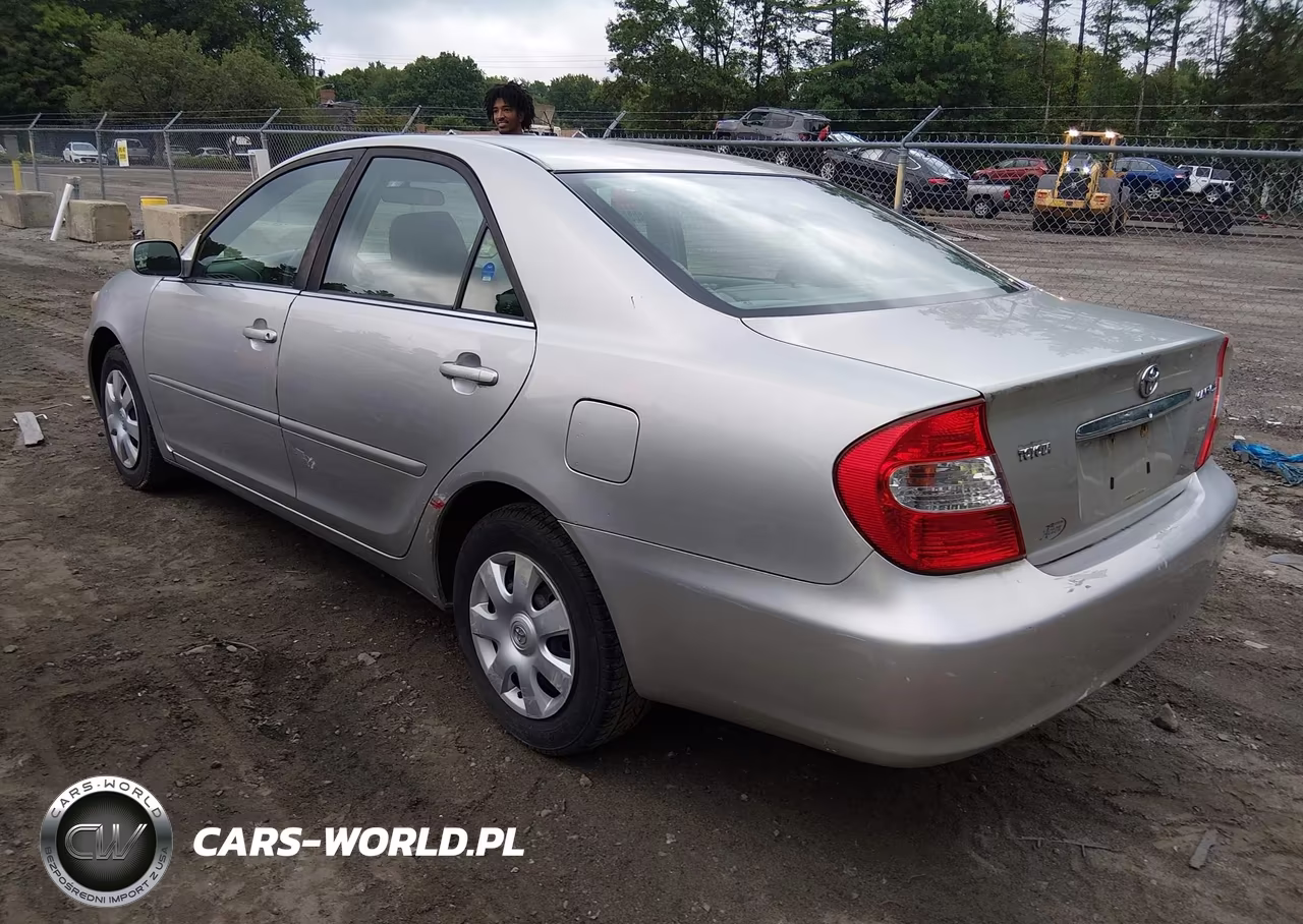 2004 Toyota Camry Le VIN:4T1BE32K84U262062 - 3