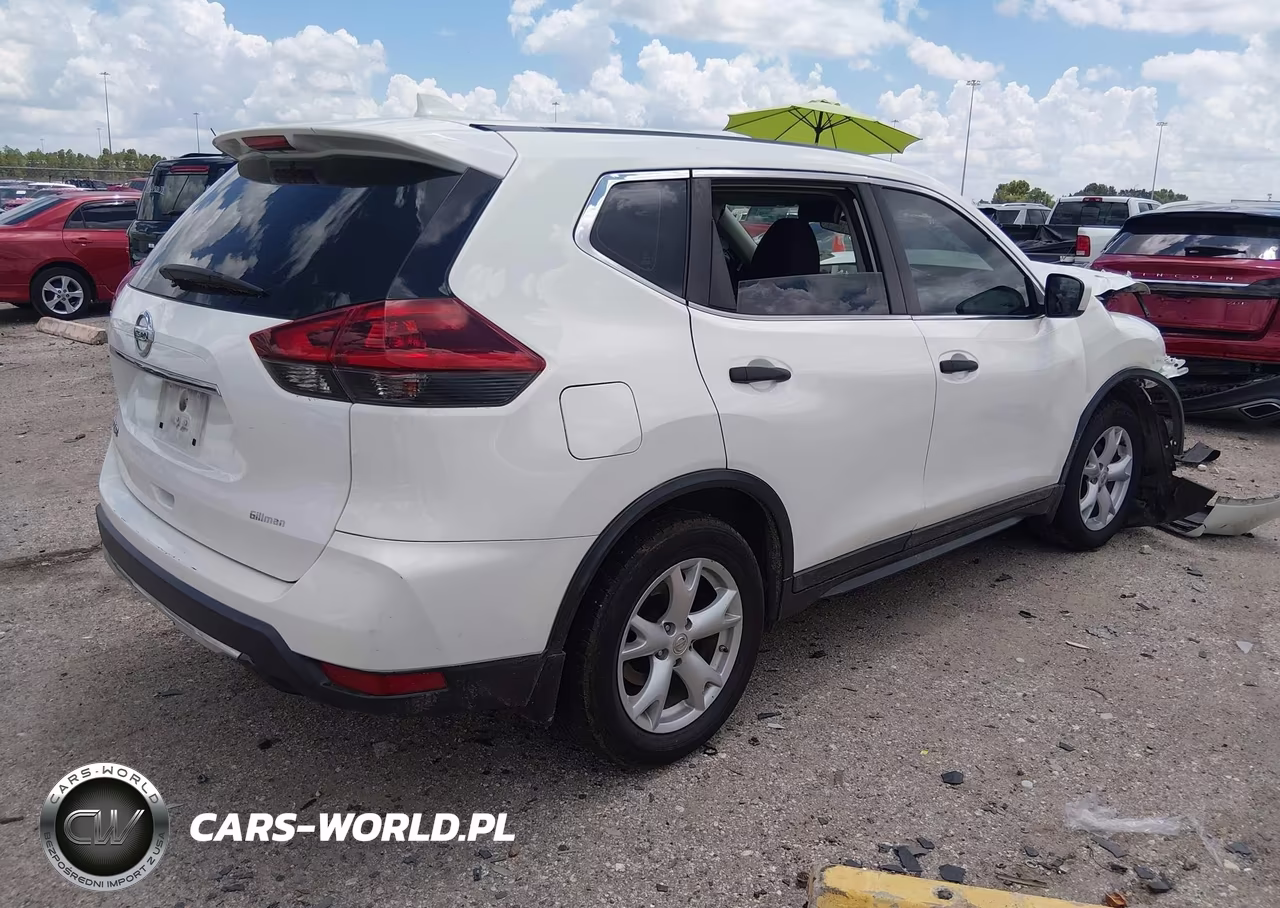 2019 Nissan Rogue S VIN:5N1AT2MTXKC838075 - 4