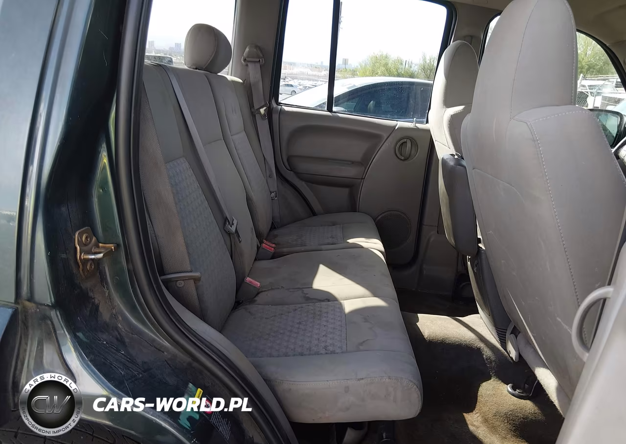 2005 Jeep Liberty Sport VIN:1J8GK48K15W594536 - 8