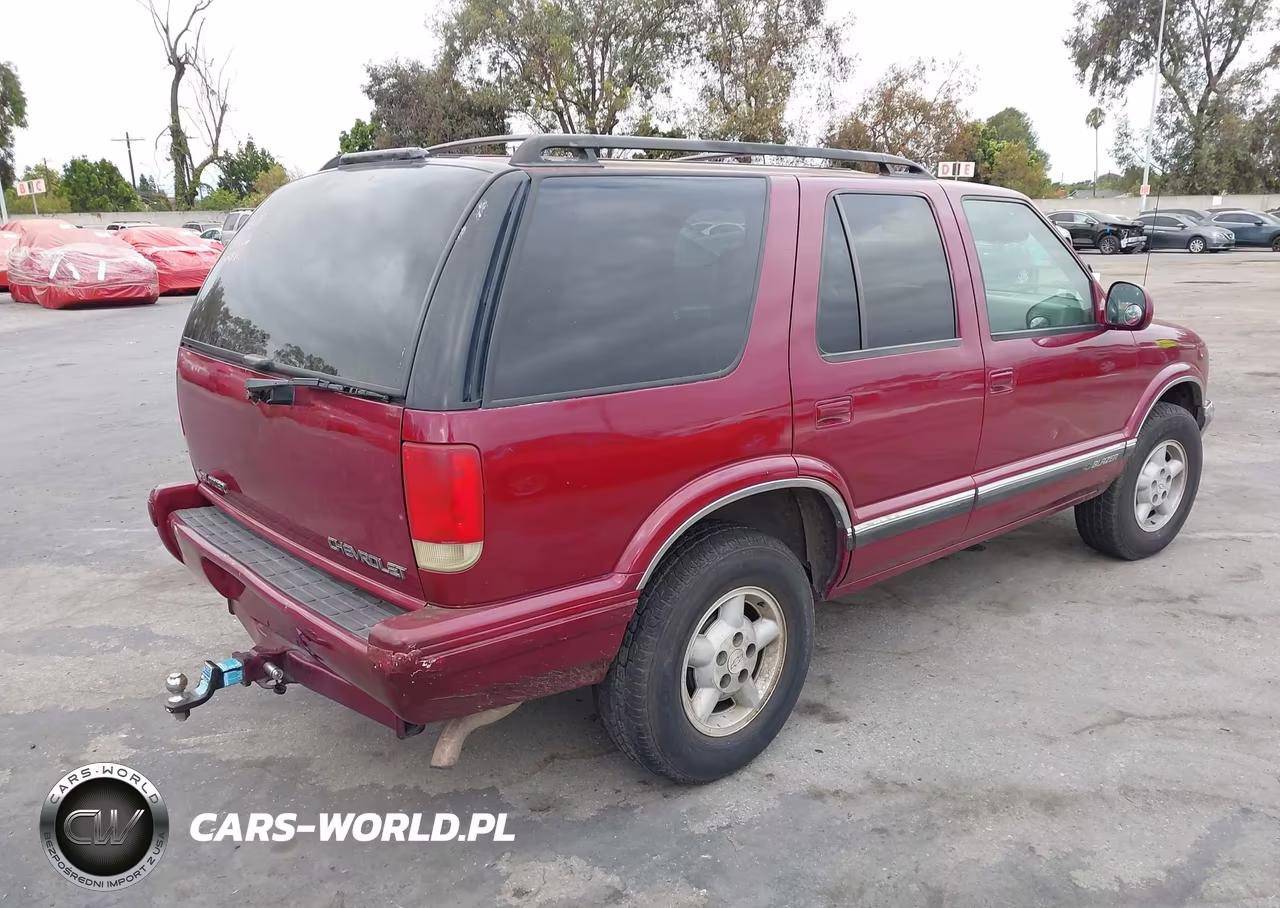 1996 Chevrolet Blazer VIN:1GNDT13W2T2161948 - 4