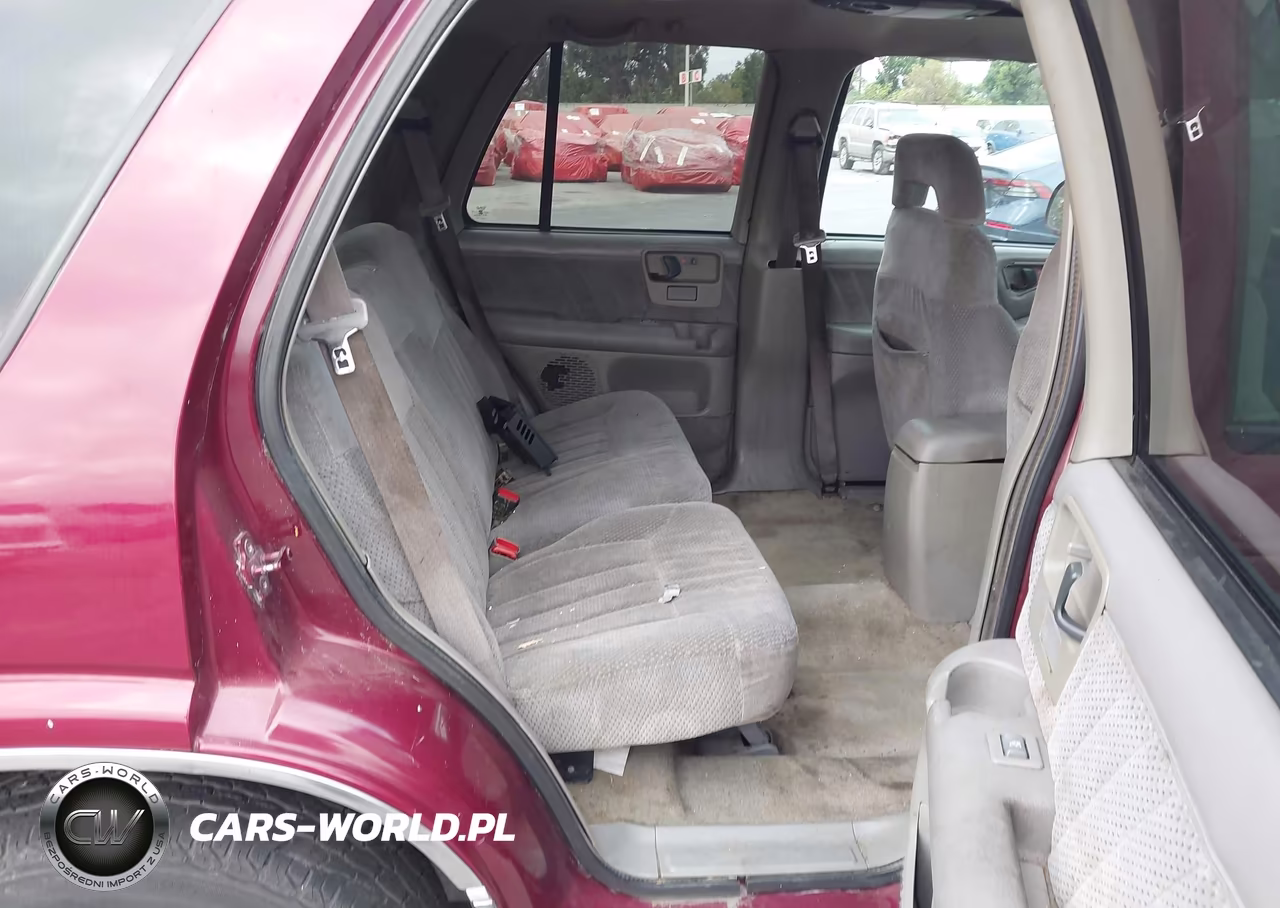 1996 Chevrolet Blazer VIN:1GNDT13W2T2161948 - 8