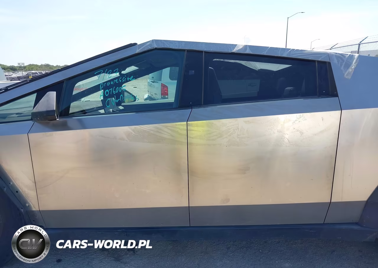 2025 Tesla Cybertruck VIN:7G2CEHEE3SA076005 - 14