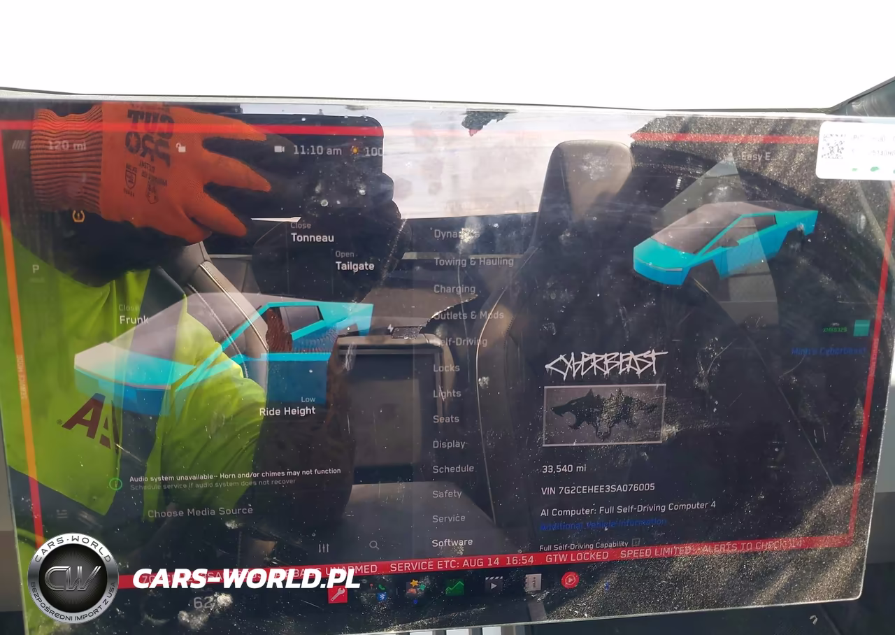 2025 Tesla Cybertruck VIN:7G2CEHEE3SA076005 - 18