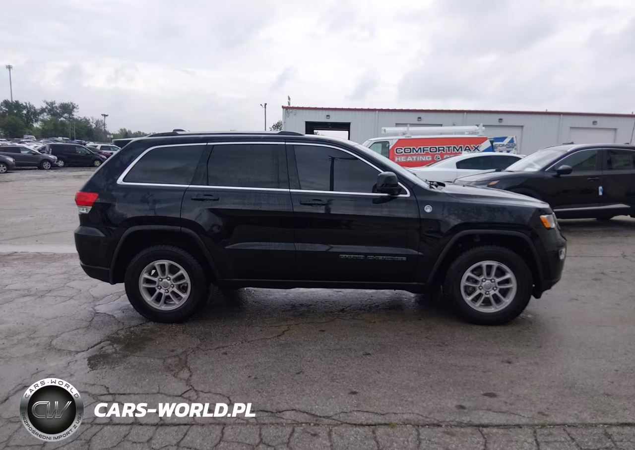 2018 Jeep Grand Cherokee Laredo E 4X4 VIN:1C4RJFAG4JC456957 - 13