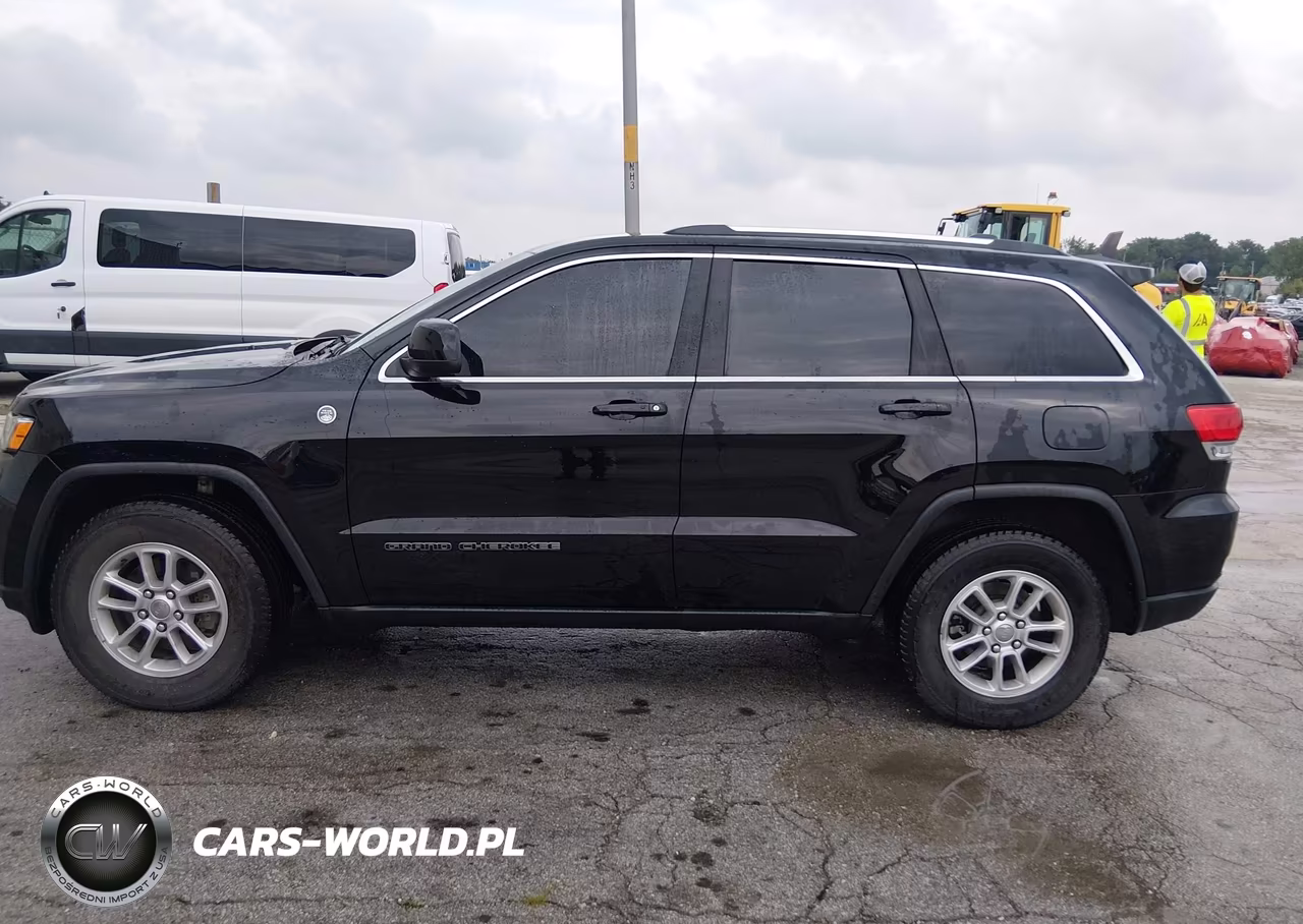 2018 Jeep Grand Cherokee Laredo E 4X4 VIN:1C4RJFAG4JC456957 - 14