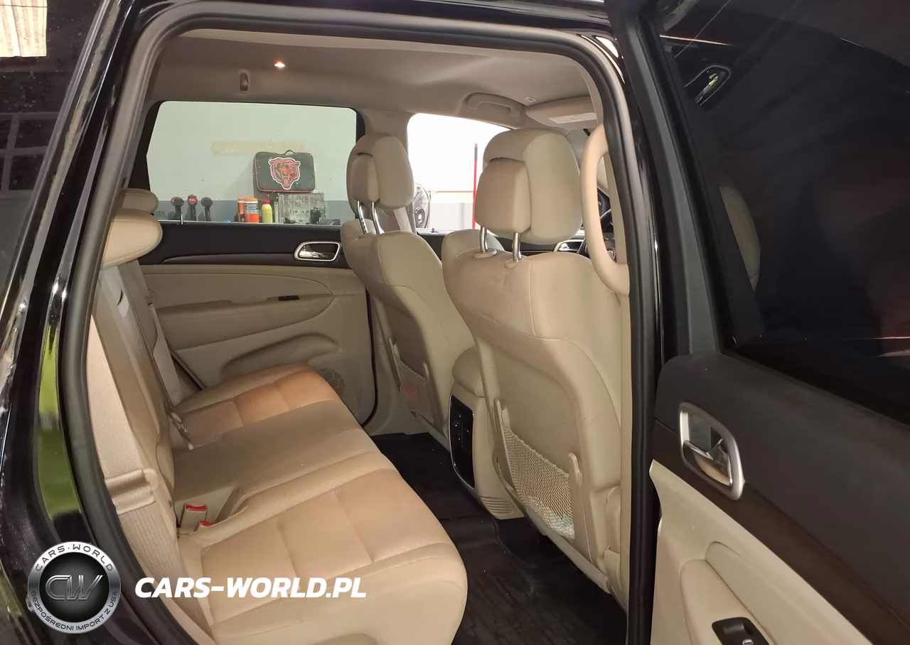 2018 Jeep Grand Cherokee Laredo E 4X4 VIN:1C4RJFAG4JC456957 - 8