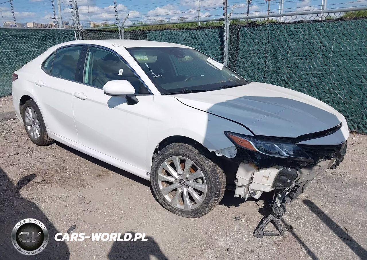 2020 Toyota Camry Le