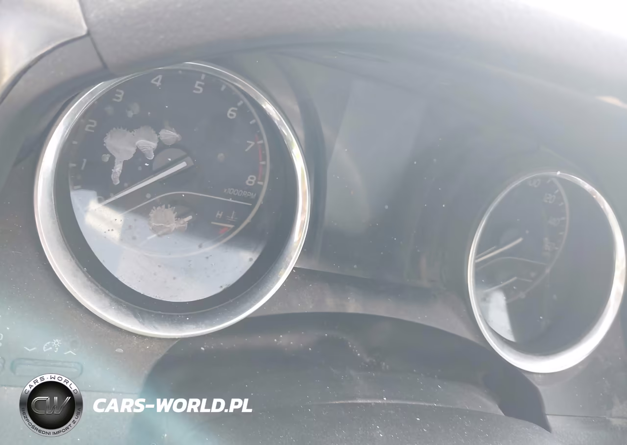 2020 Toyota Camry Le VIN:4T1C11AK8LU958456 - 14