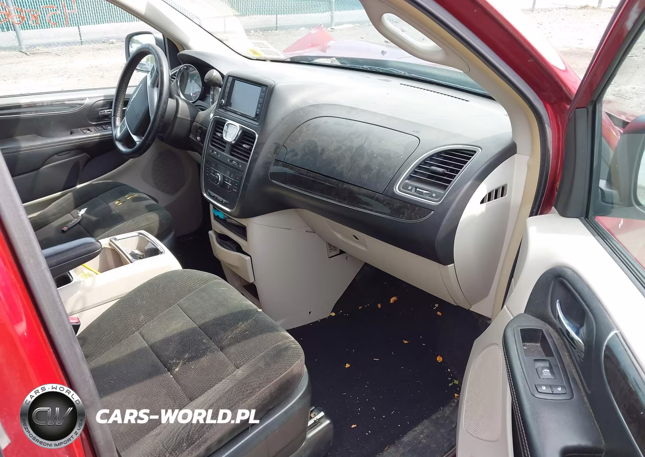 2012 Chrysler Town & Country Touring VIN:2C4RC1BG1CR117109 - 5